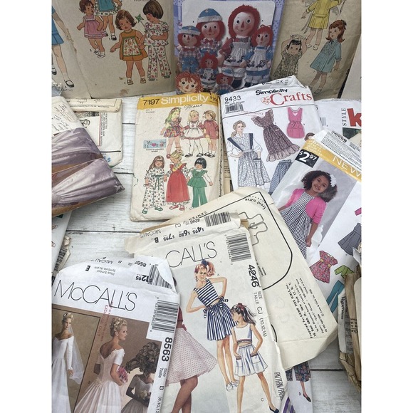 Vintage Mixed Lot Simplicity McCalls Ragedy Ann Misc Kids Wedding Used Patterns - Picture 2 of 16